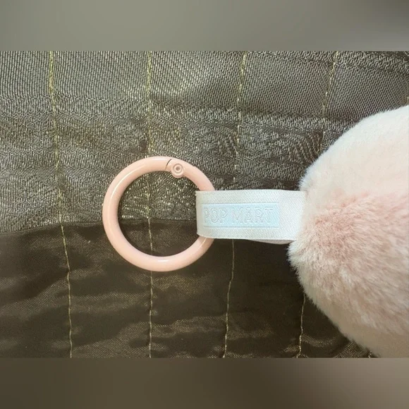 POP MART Pucky Beanie Bubble Up Plush Pendant - Pretty Bubble - Picture 6 of 9